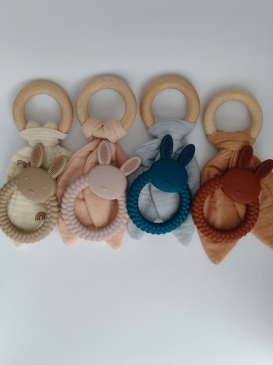 Silicon bunny teether